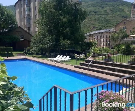 Pey Hotel 2*